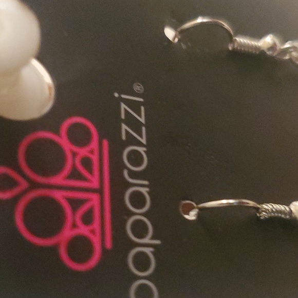 EARRINGS - Picture 4 of 4